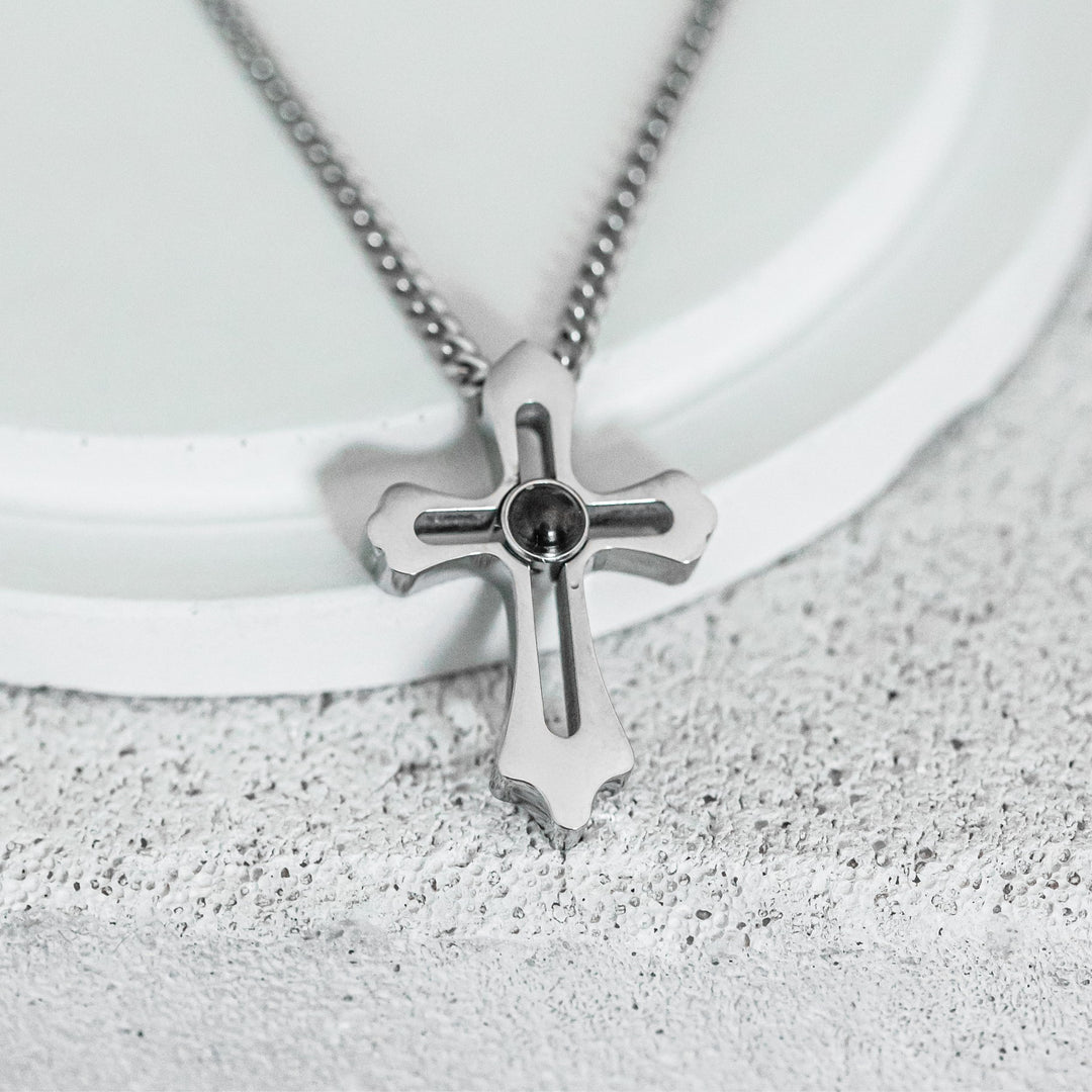 Cross projection necklace Bijoun