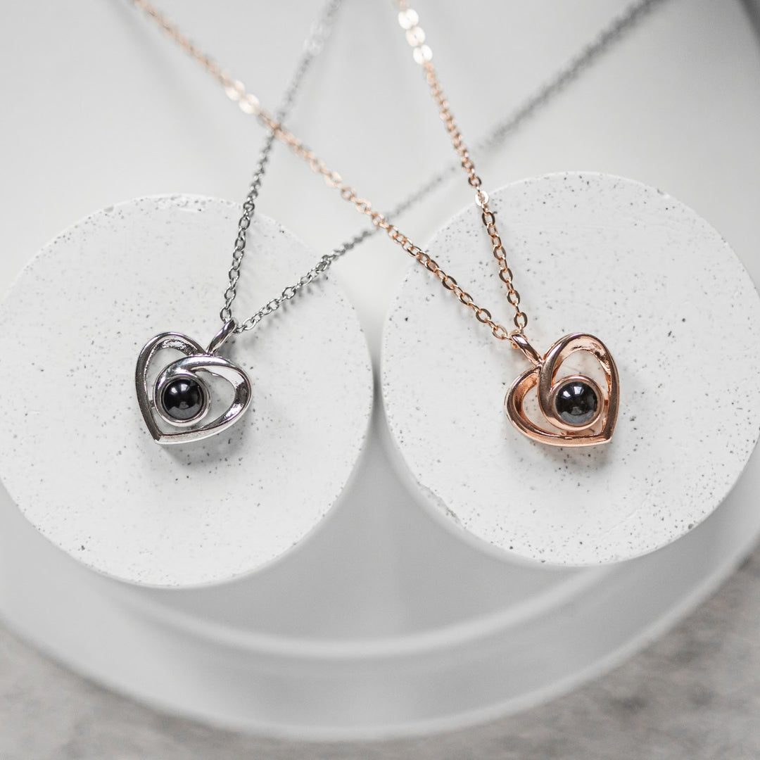 Heart Projection Necklace Bijoun